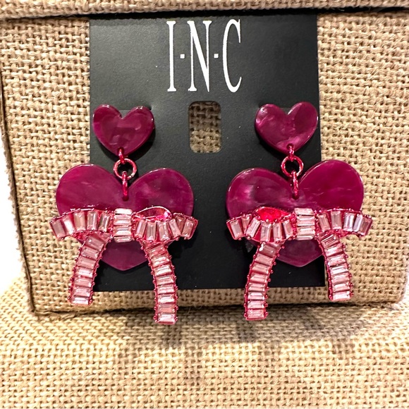 NWT INC Earrings Double Hearts in Dark Pink Acrylic w/ bow in pink baguettes - Picture 4 of 9